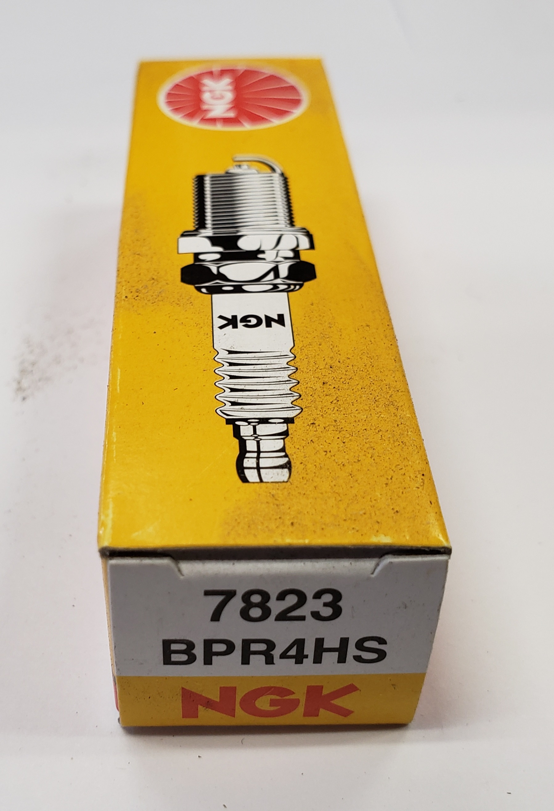 NGK BPR4HS Spark Plug 7823 Fits Kubota 13374-67740 Oregon 77-221 JD ...